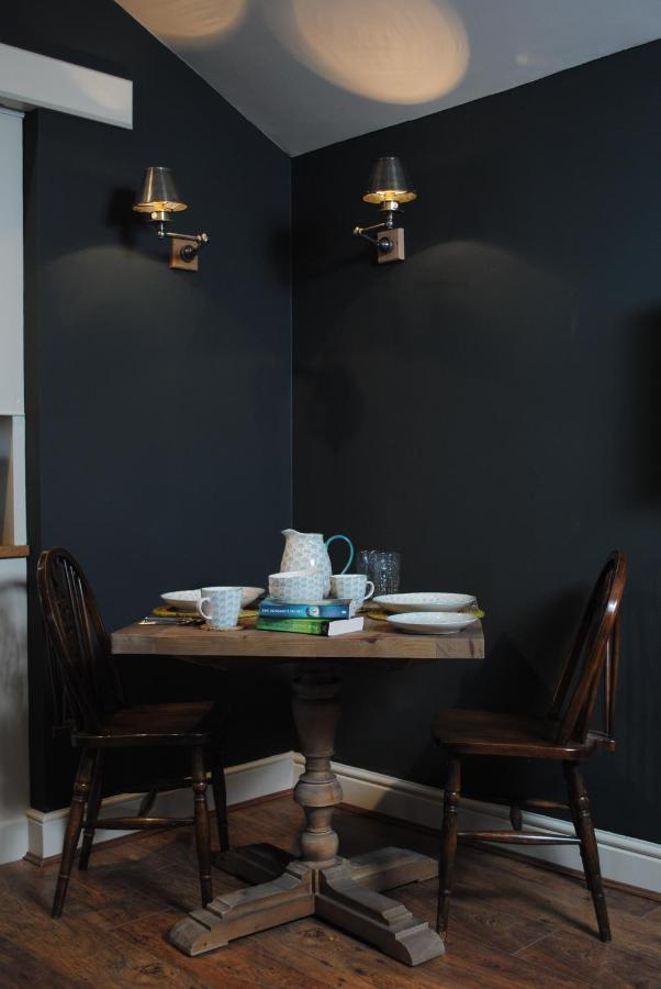 Courtyard Cottages Lymington, 2 Adults Only Екстер'єр фото